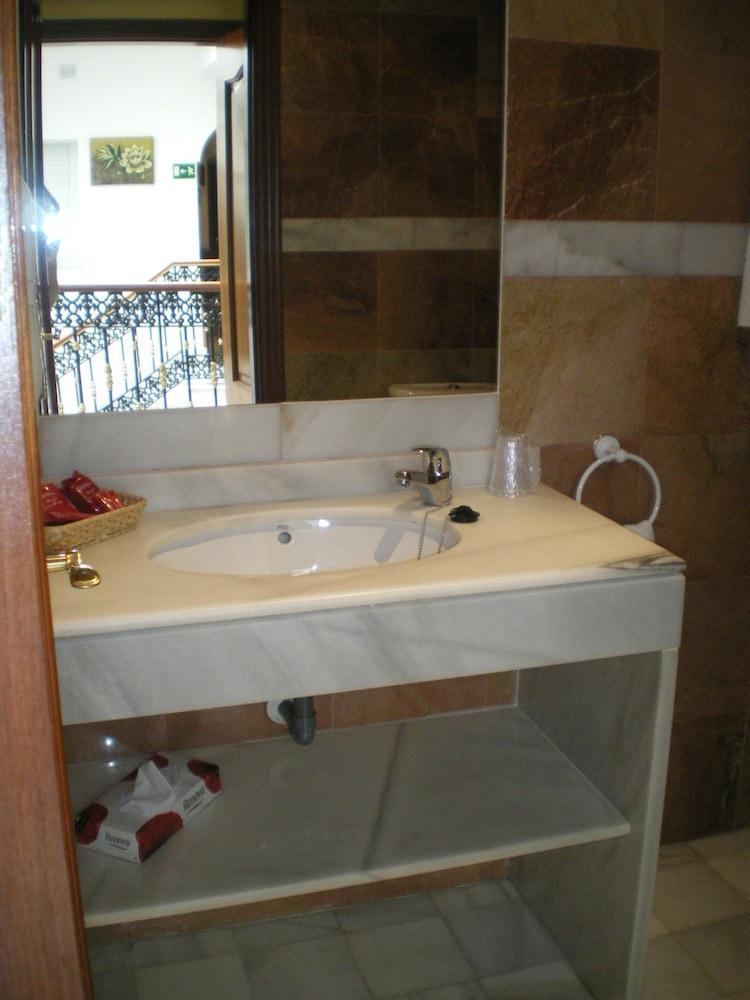 Hotel La Parrita Rota Zewnętrze zdjęcie