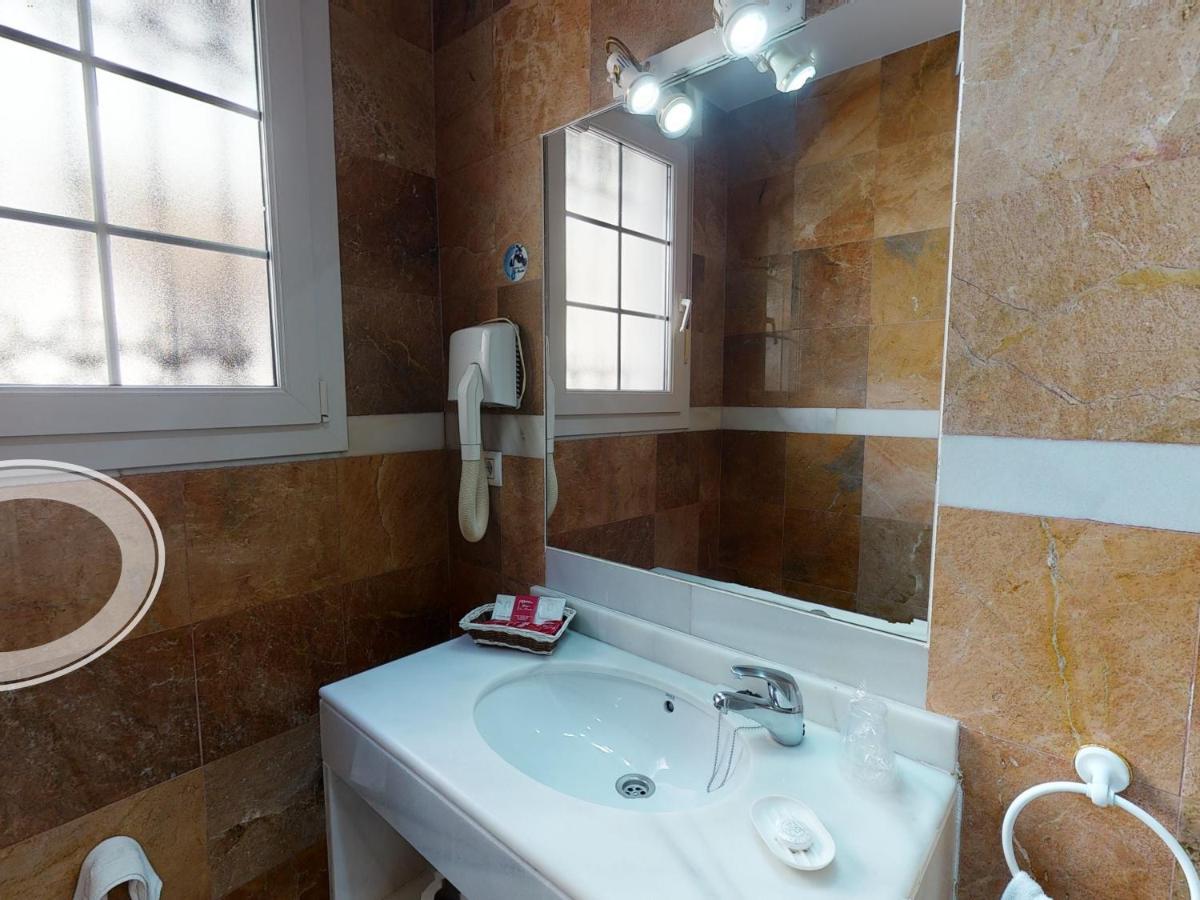 Hotel La Parrita Rota Zewnętrze zdjęcie